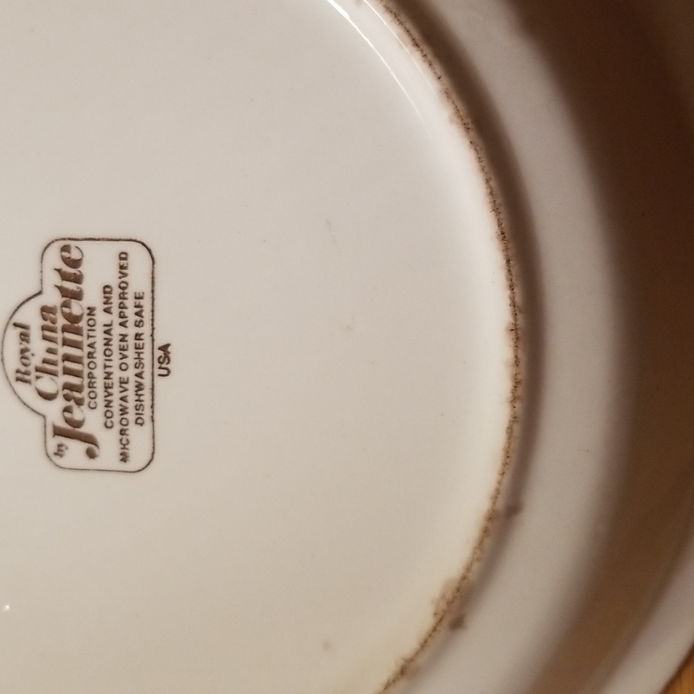 Royal China "American Farm Scene " Currier & Ives Pie Plate - Picture 12 of 16